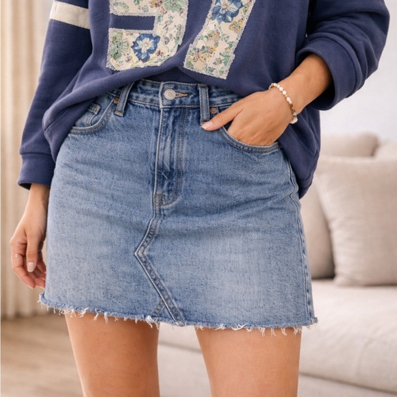 We The Free Dresses & Skirts - We The Free Pencil Me In Denim Mini Skirt with a high-rise size 27 Y2K Boho